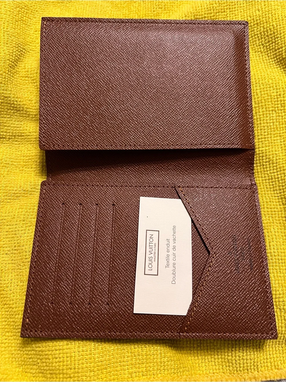 Louis Vuitton compact louis